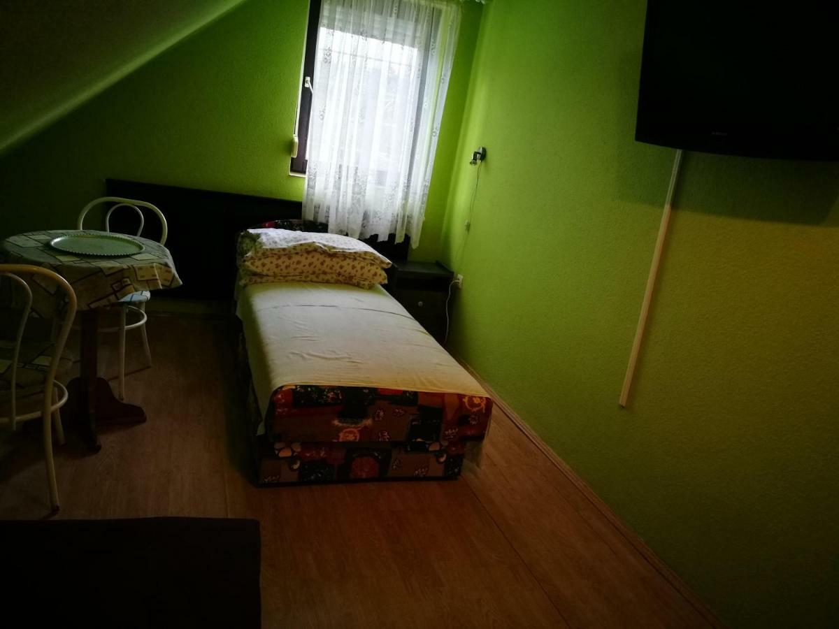 Paterdombi Vendeghaz Hotel Zalaegerszeg Exterior foto